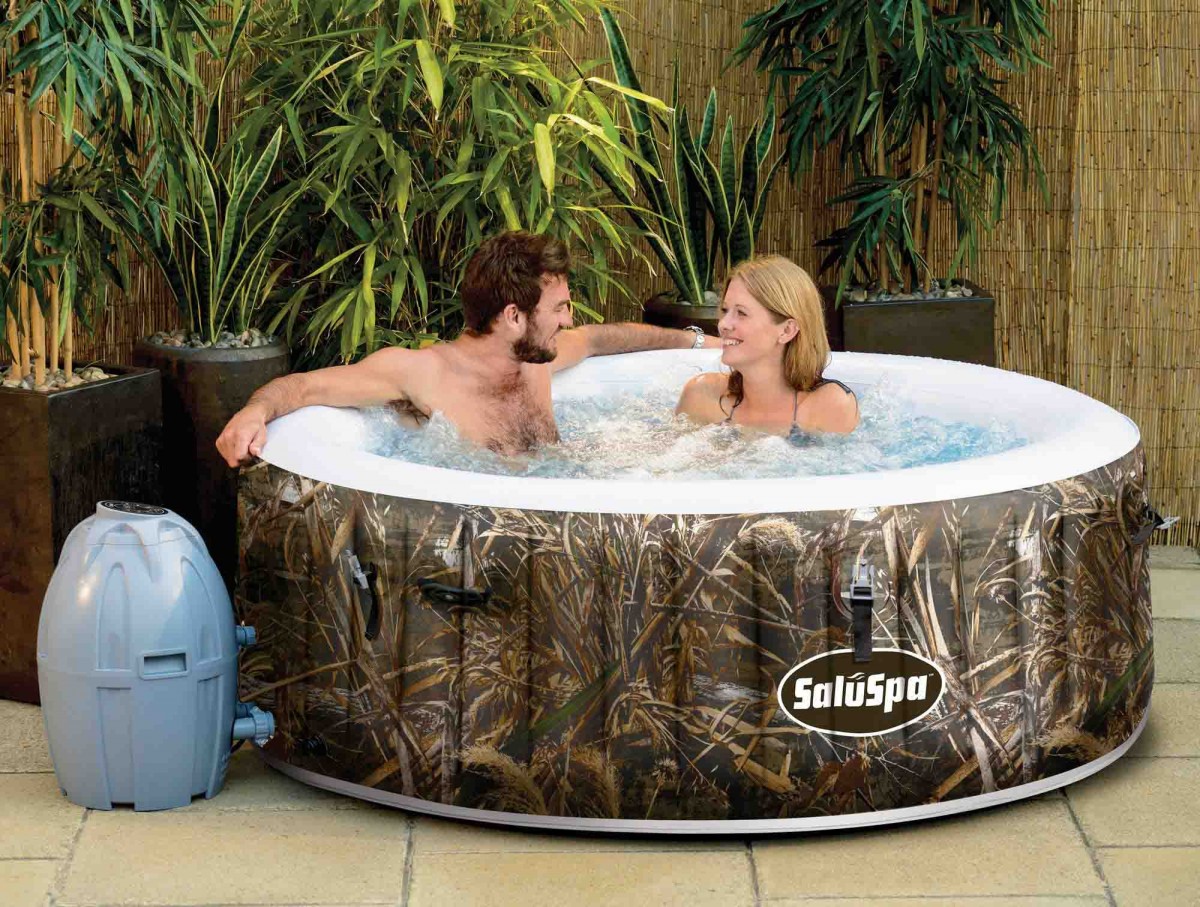 Los-10-mejores-jacuzzis-de-exteriores-hinchables